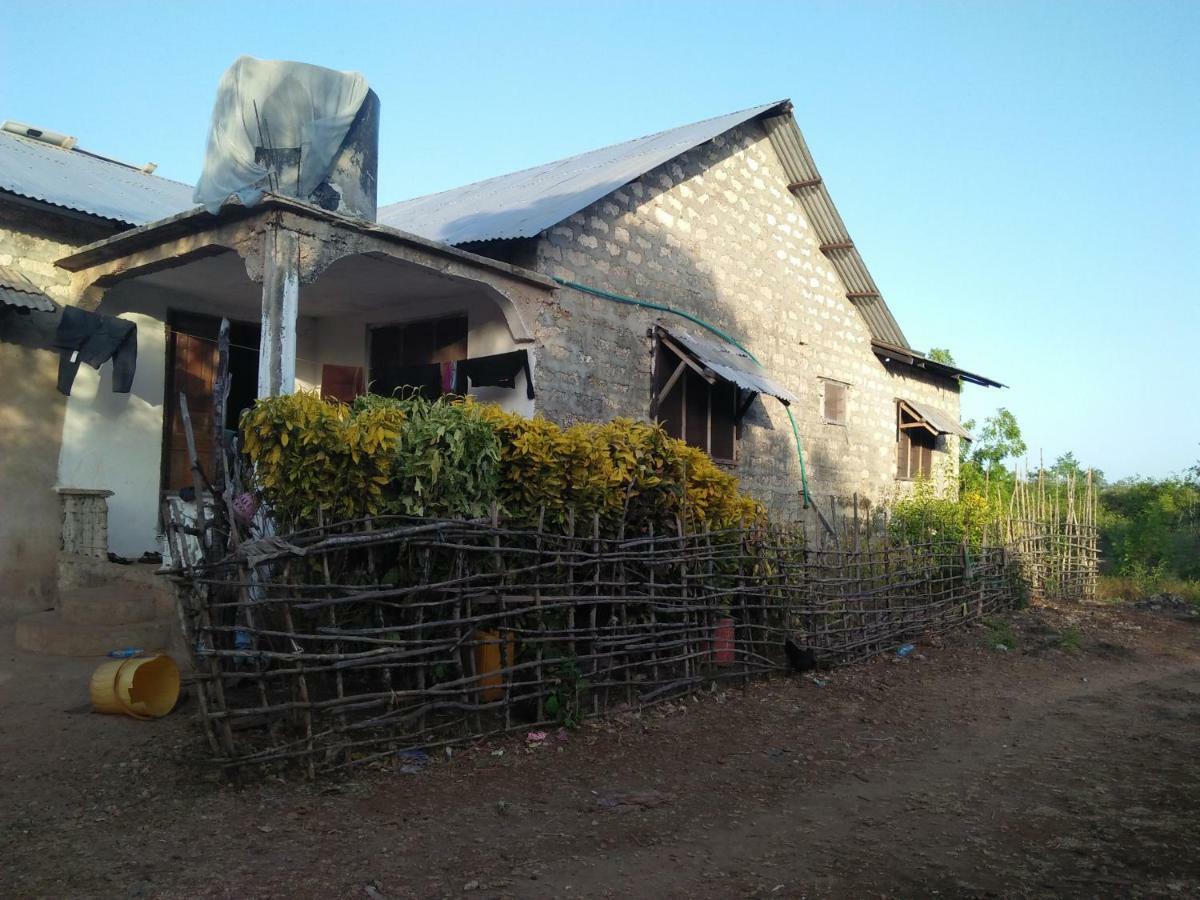 Wasini Raha Snorkeling And Diving Apartment ภายนอก รูปภาพ